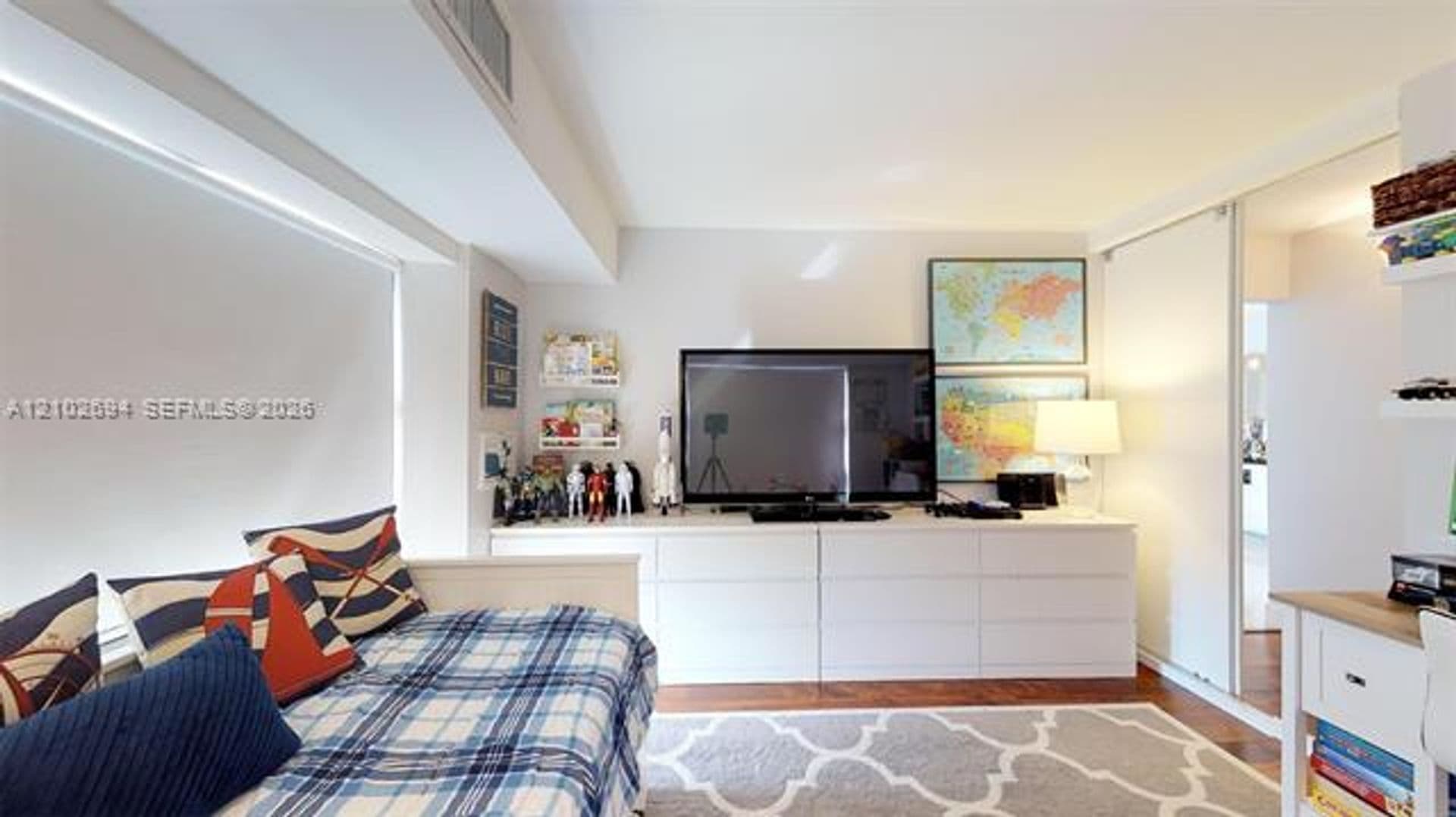 Key Biscayne Condo: 77 Crandon Blvd cu-8D