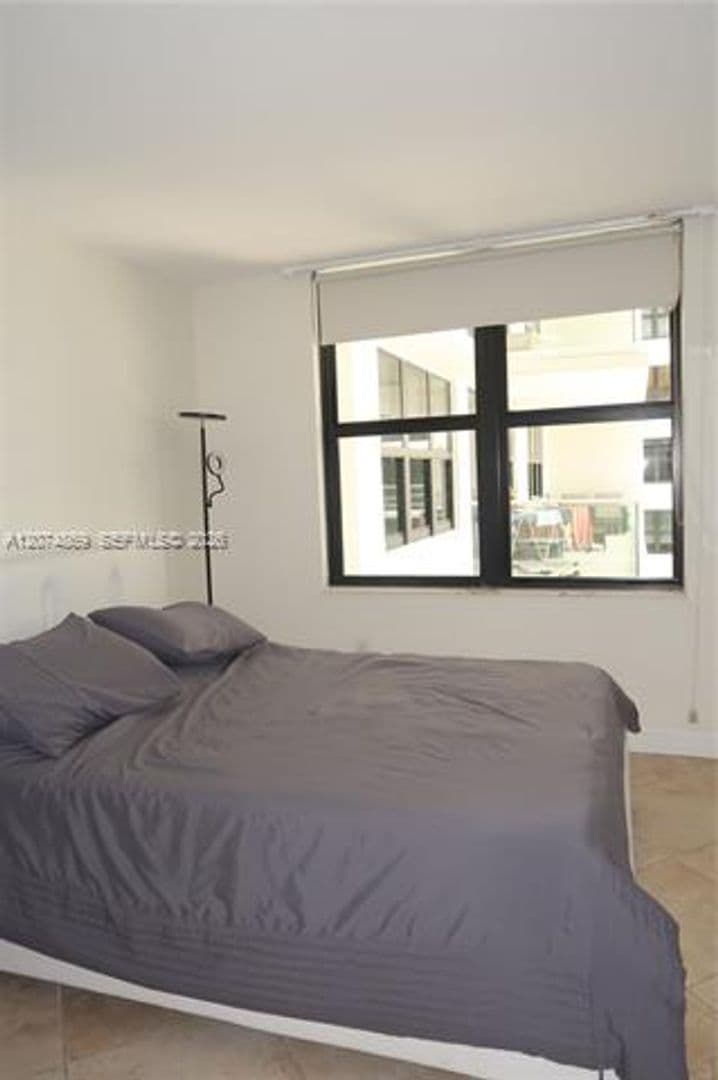 Bal Harbour Condo: 9801 Collins Ave cu-14T