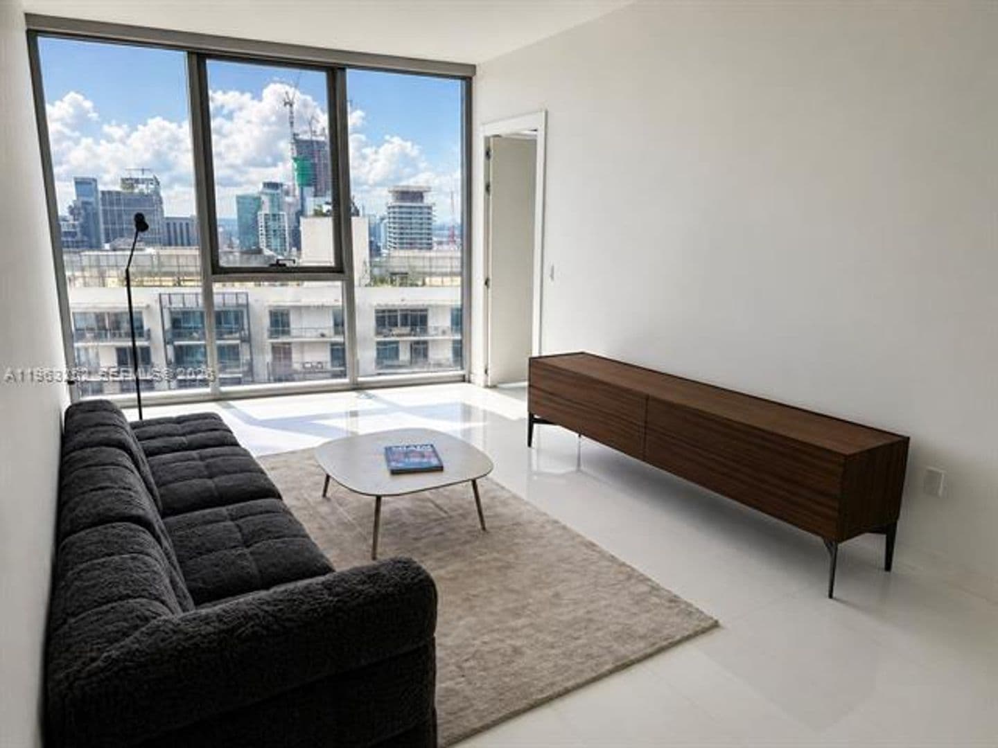 Miami Condo: 300 Biscayne Blvd Way cu-4404