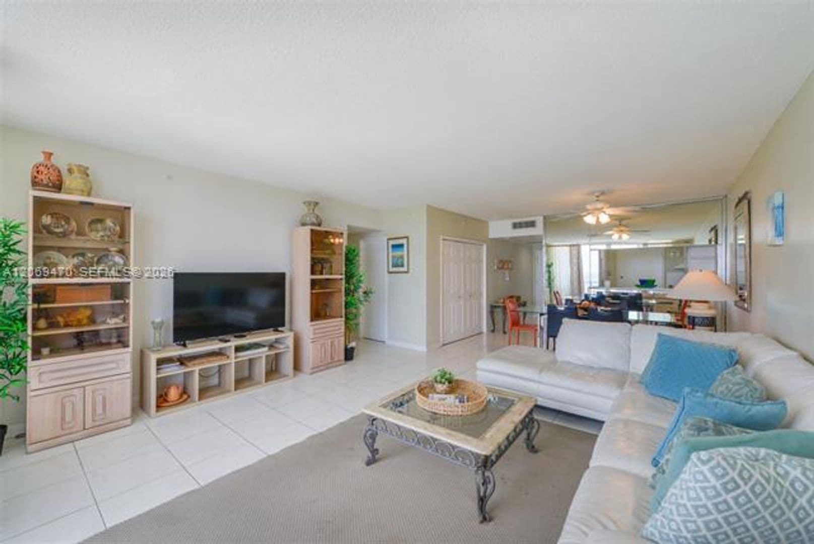 Miami Beach Condo: 5601 Collins Ave cu-512