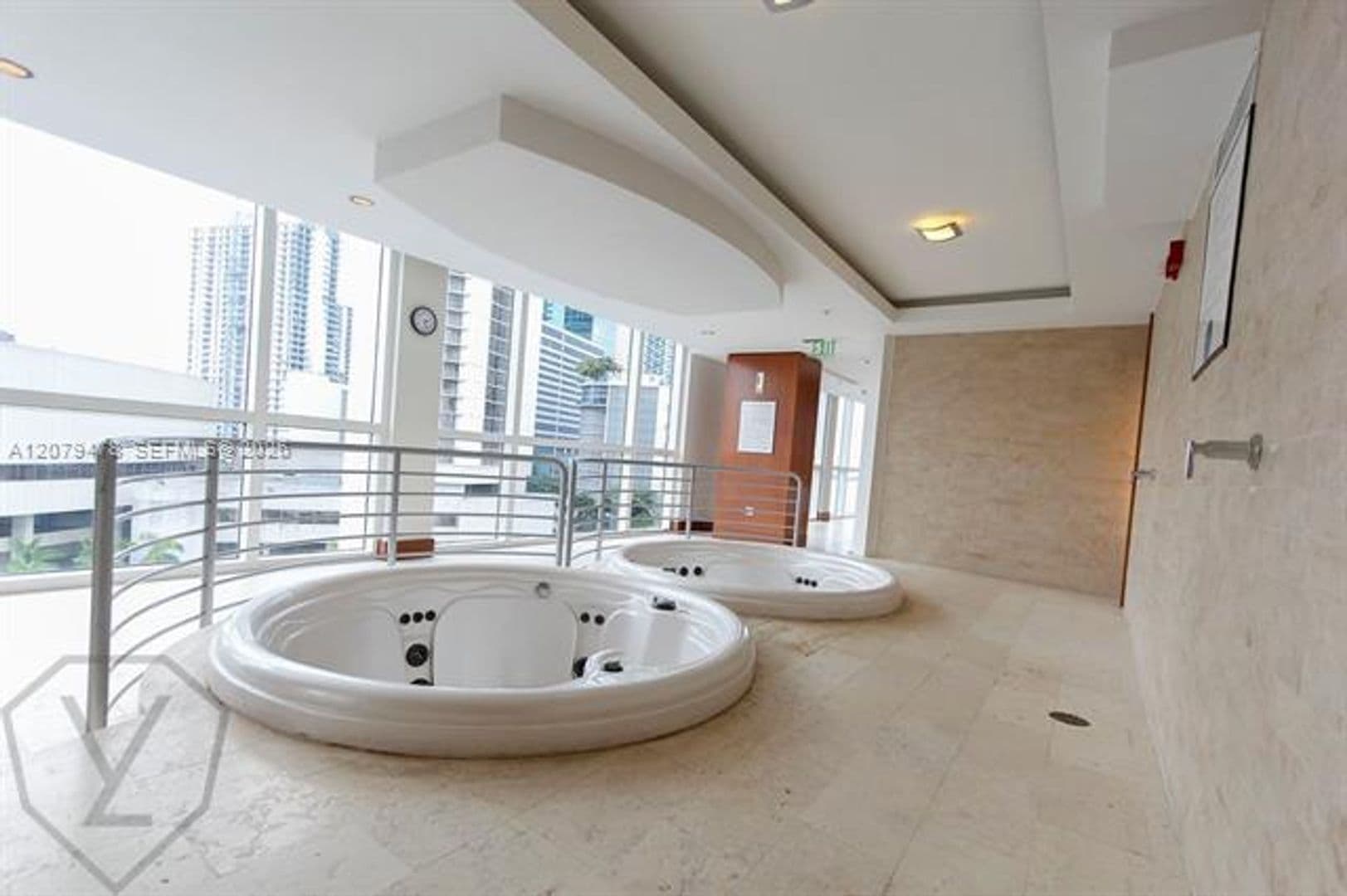 Miami Condo: 41 SE 5th St cu-2405