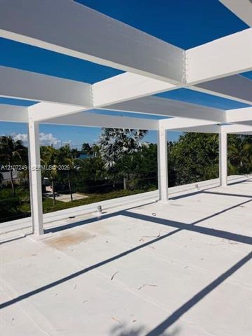 Key Biscayne House: 241 Harbor Dr # 241