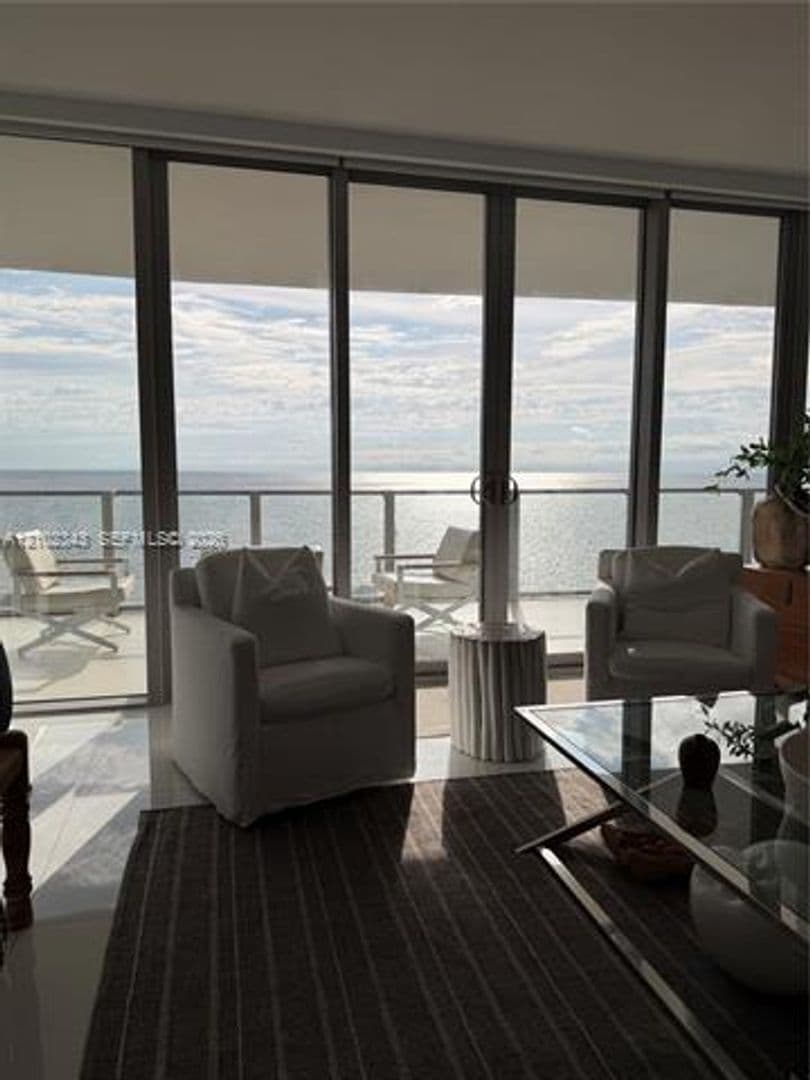 Key Biscayne Condo: 350 Ocean Dr cu-704N