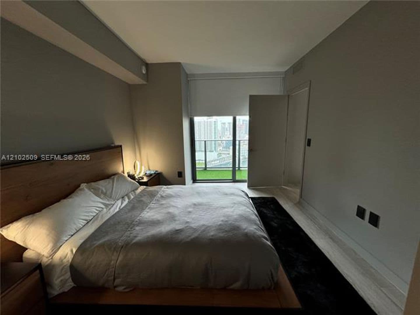 Miami Condo: 45 SW 9th St cu-3010