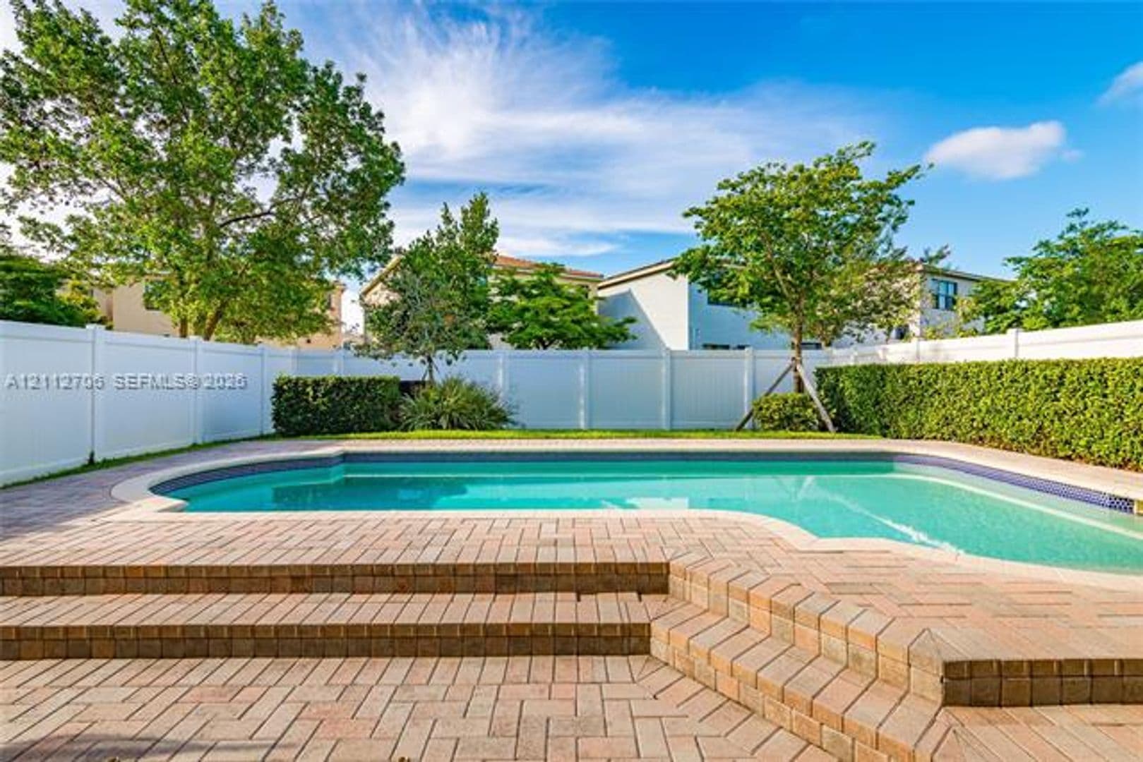 Miami House: 804 NE 191st St # 804