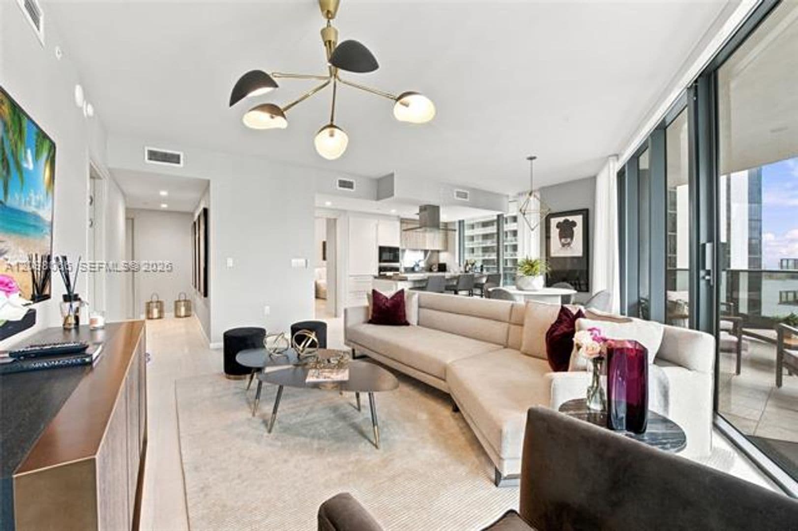 Miami Condo: 1000 Brickell Plz cu-3401