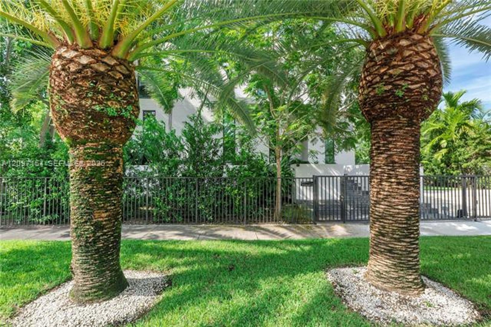 Miami Beach House: 4364 Alton Rd # 4364