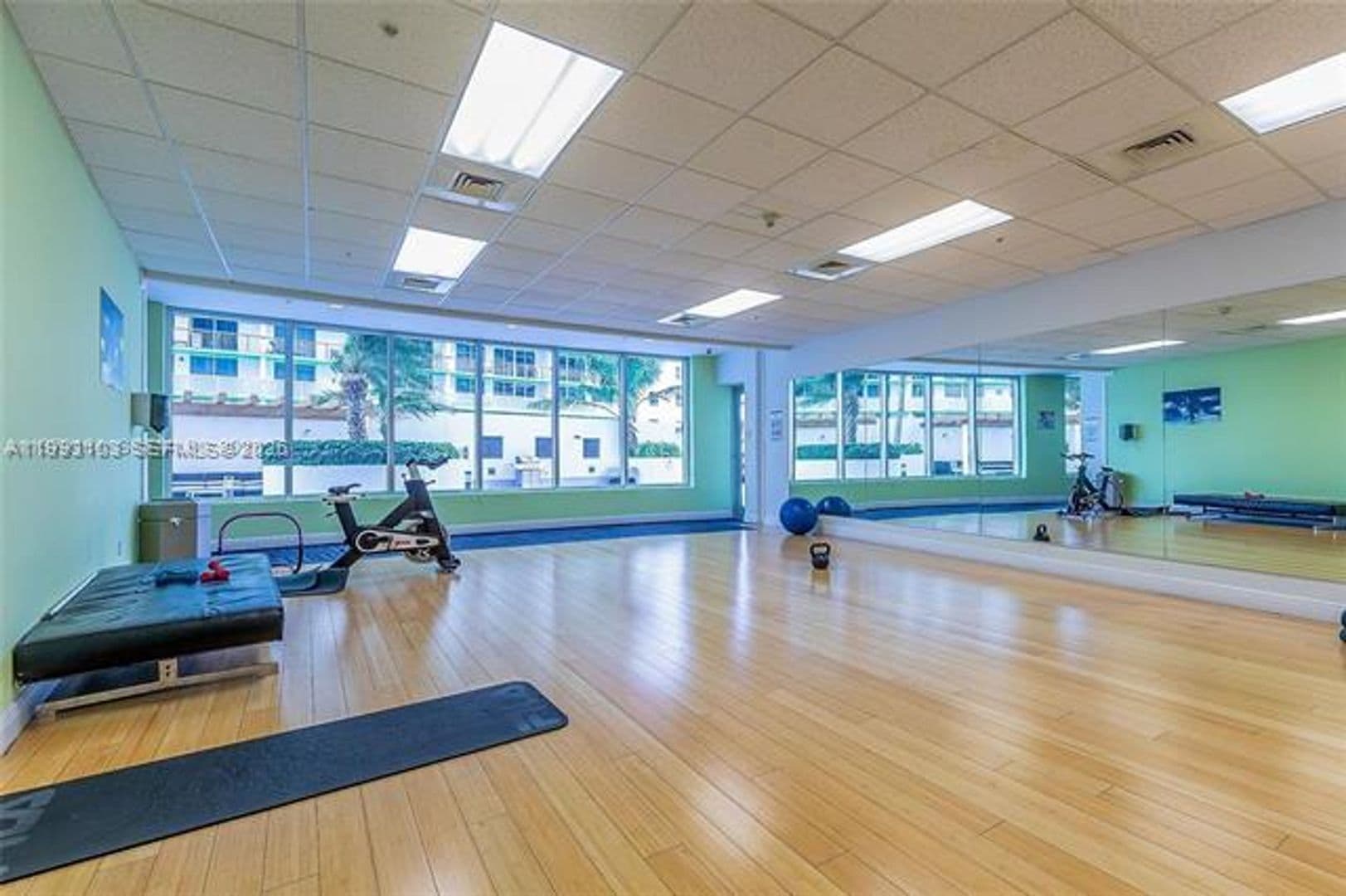 Miami Condo: 1750 N Bayshore Dr cu-2401