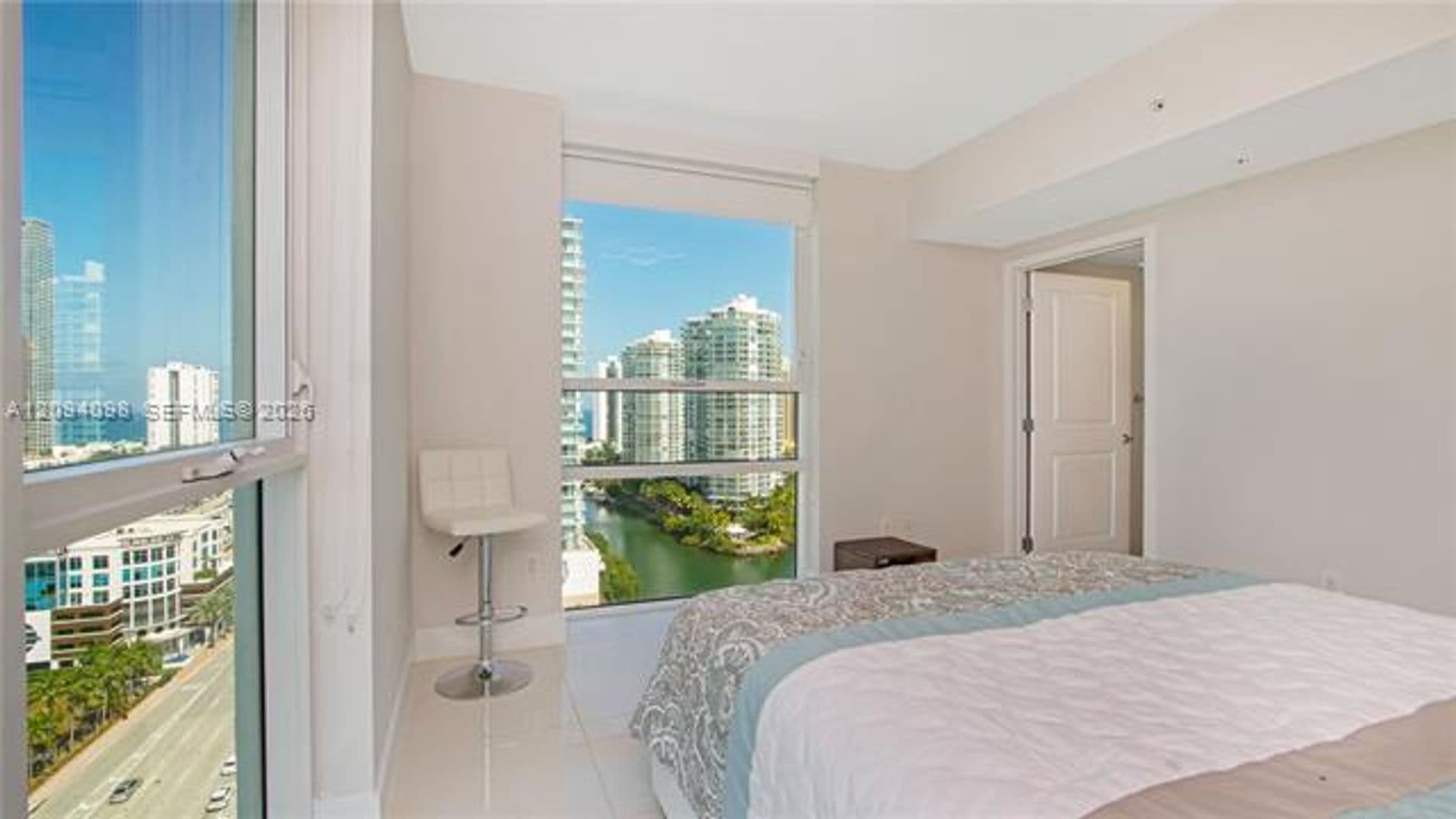 Sunny Isles Beach Condo: 400 Sunny Isles Blvd cu-1722