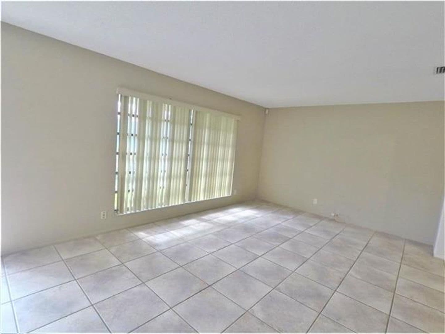 Plantation House: 7221 NW 10th Pl # 7221
