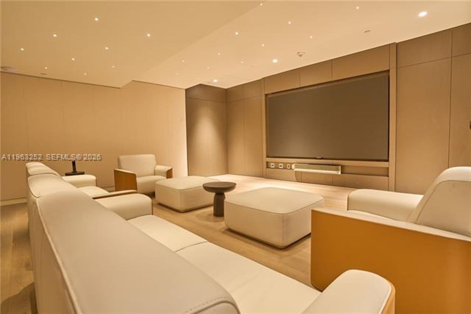 Miami Condo: 300 Biscayne Blvd Way cu-4404