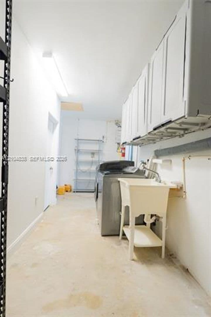 Plantation House: 5250 SW 4th Ct # 5250