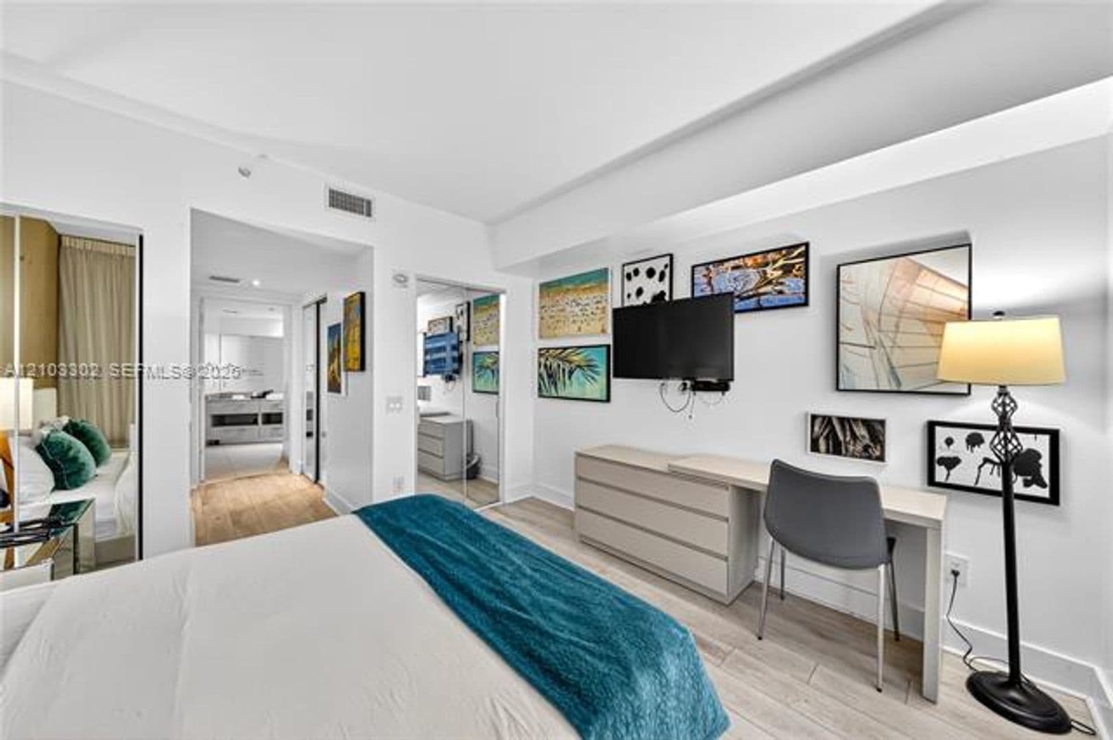 Hollywood Condo: 4111 S Ocean Dr cu-3703