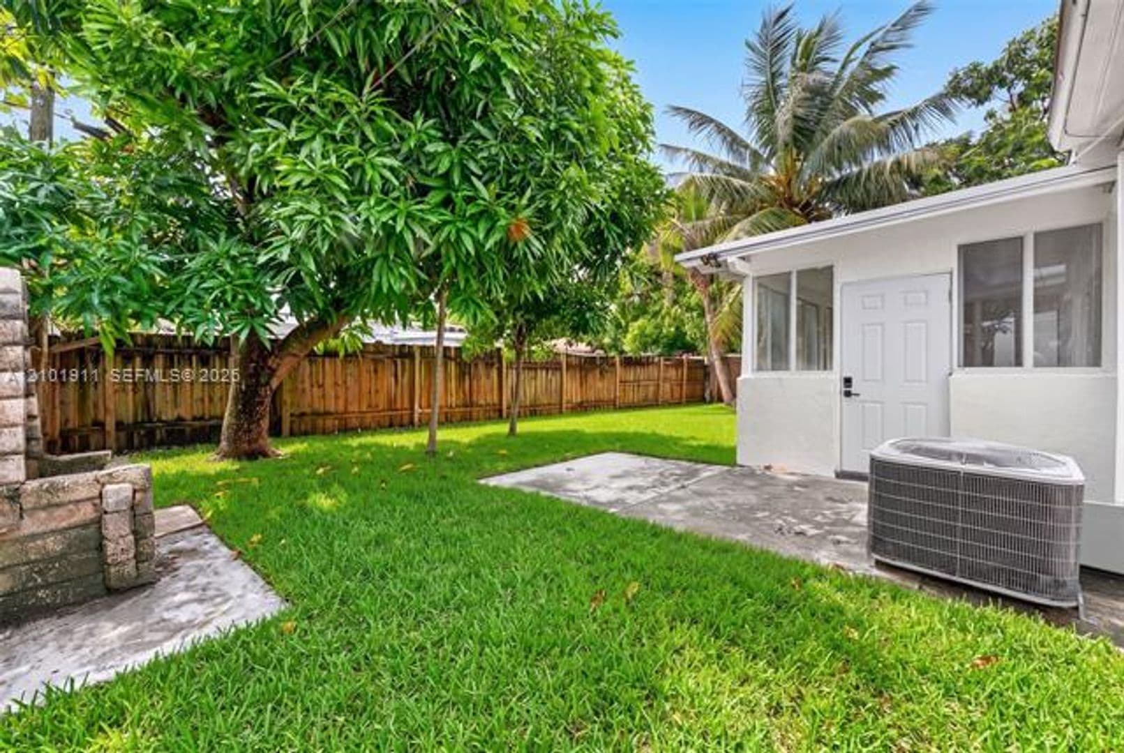 Miami House: 334 NW 110th St # 334