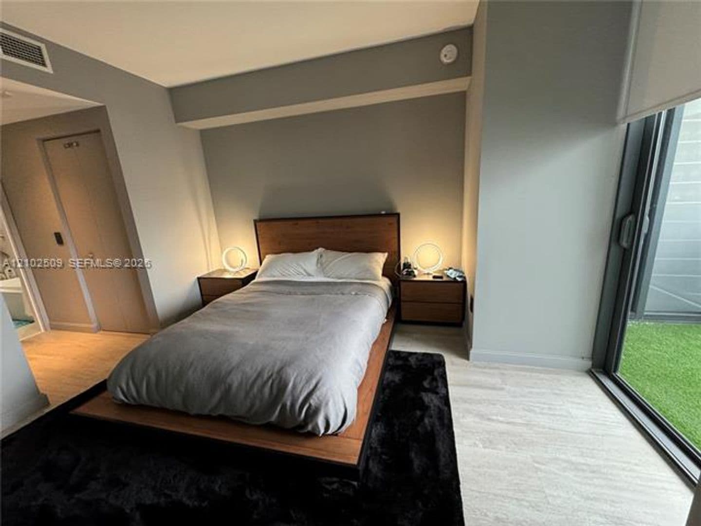 Miami Condo: 45 SW 9th St cu-3010