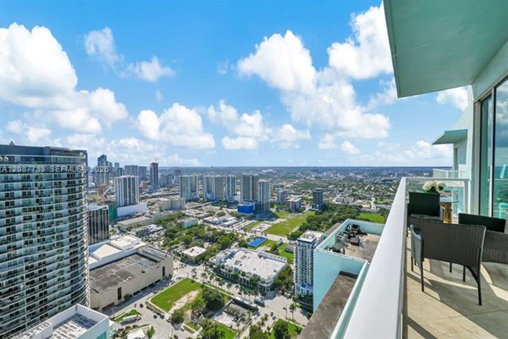 Miami Condo: 1900 N Bayshore Dr cu-5103