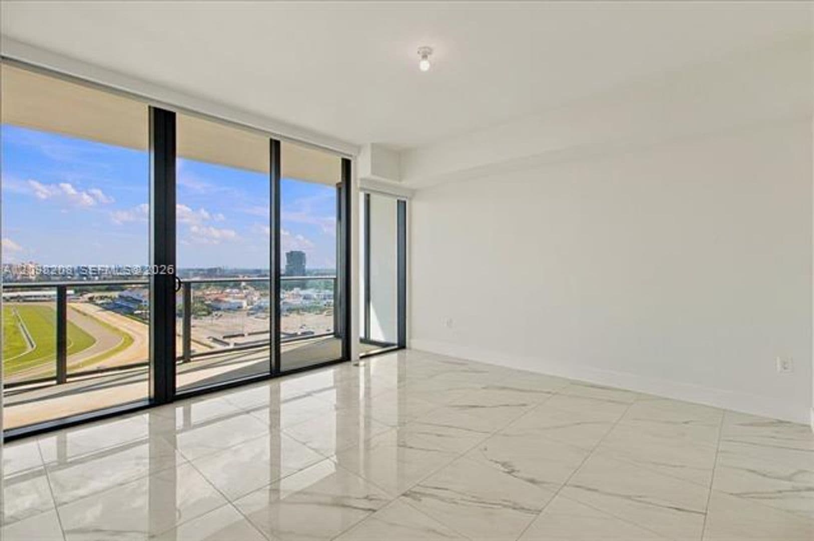 Hallandale Beach Condo: 1170 E Hallandale cu-2109