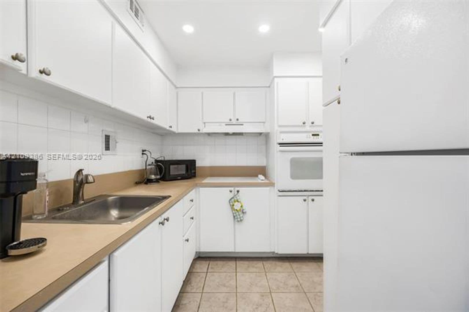 Miami Beach Condo: 1200 West Ave cu-1419