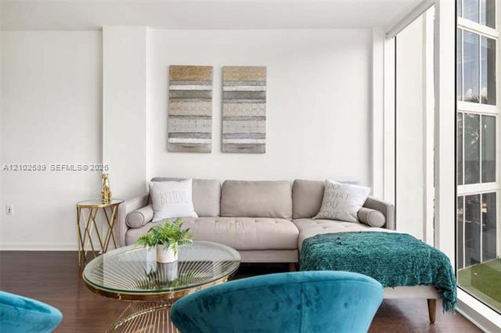 Bal Harbour Condo: 10275 Collins Ave cu-327