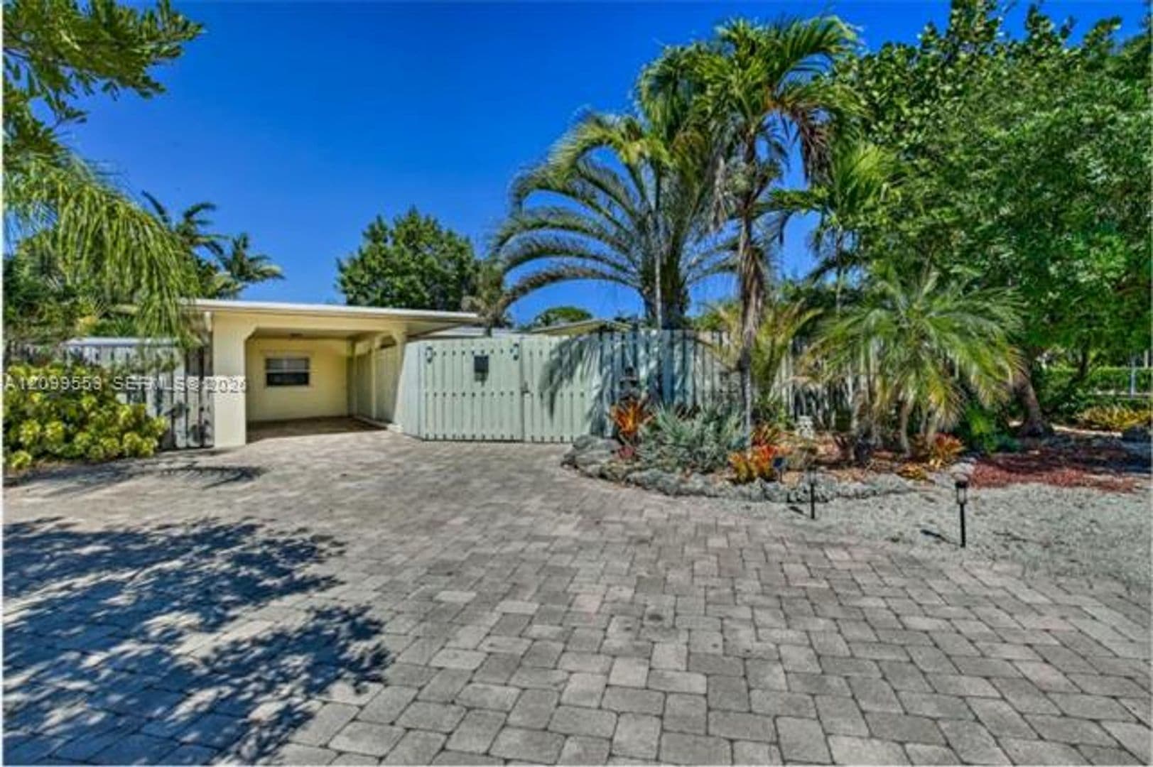 Wilton Manors House: 1909 NE 26th Dr # 0