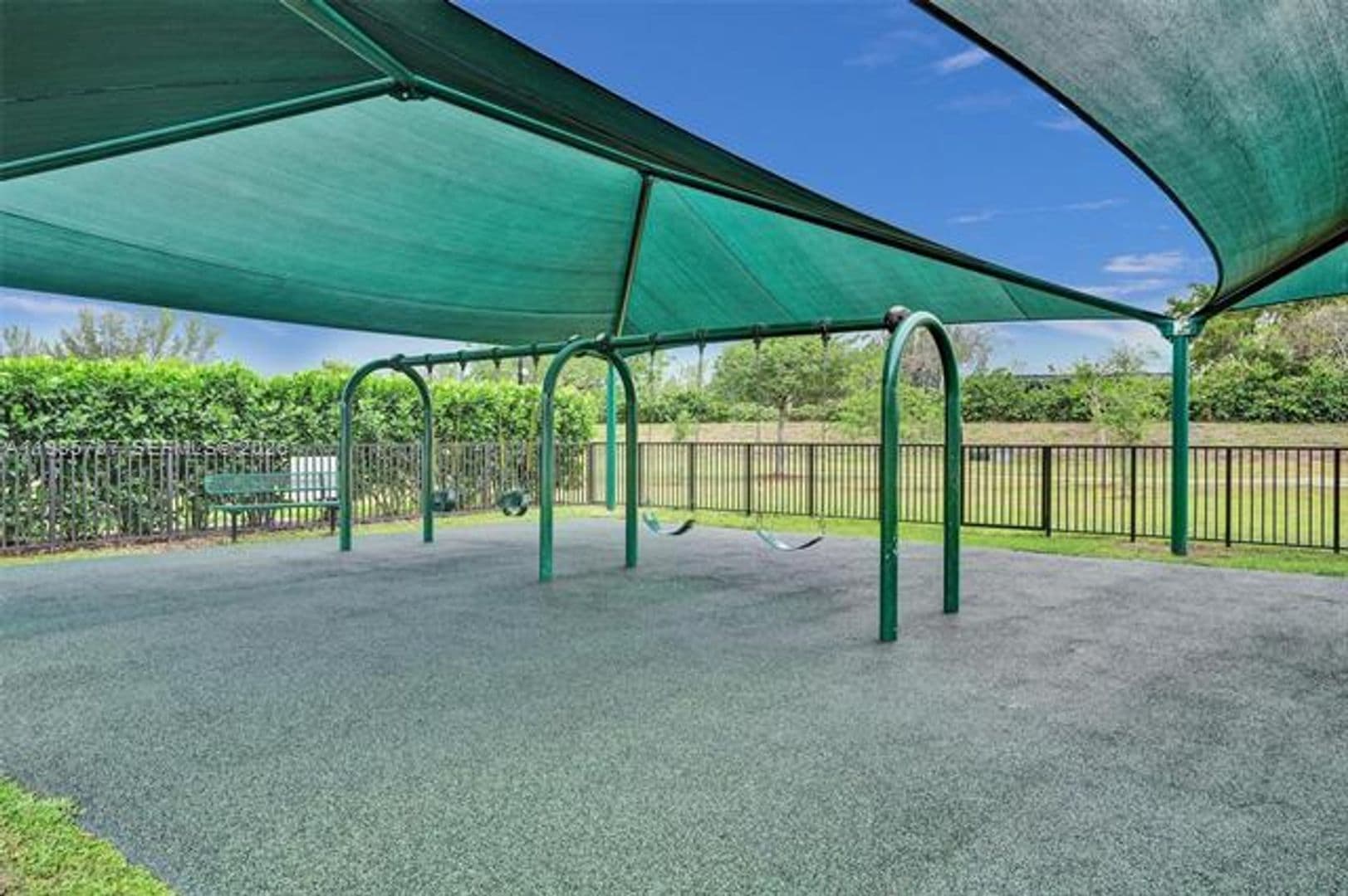 Miami House: 760 NE 193rd Ter # 760