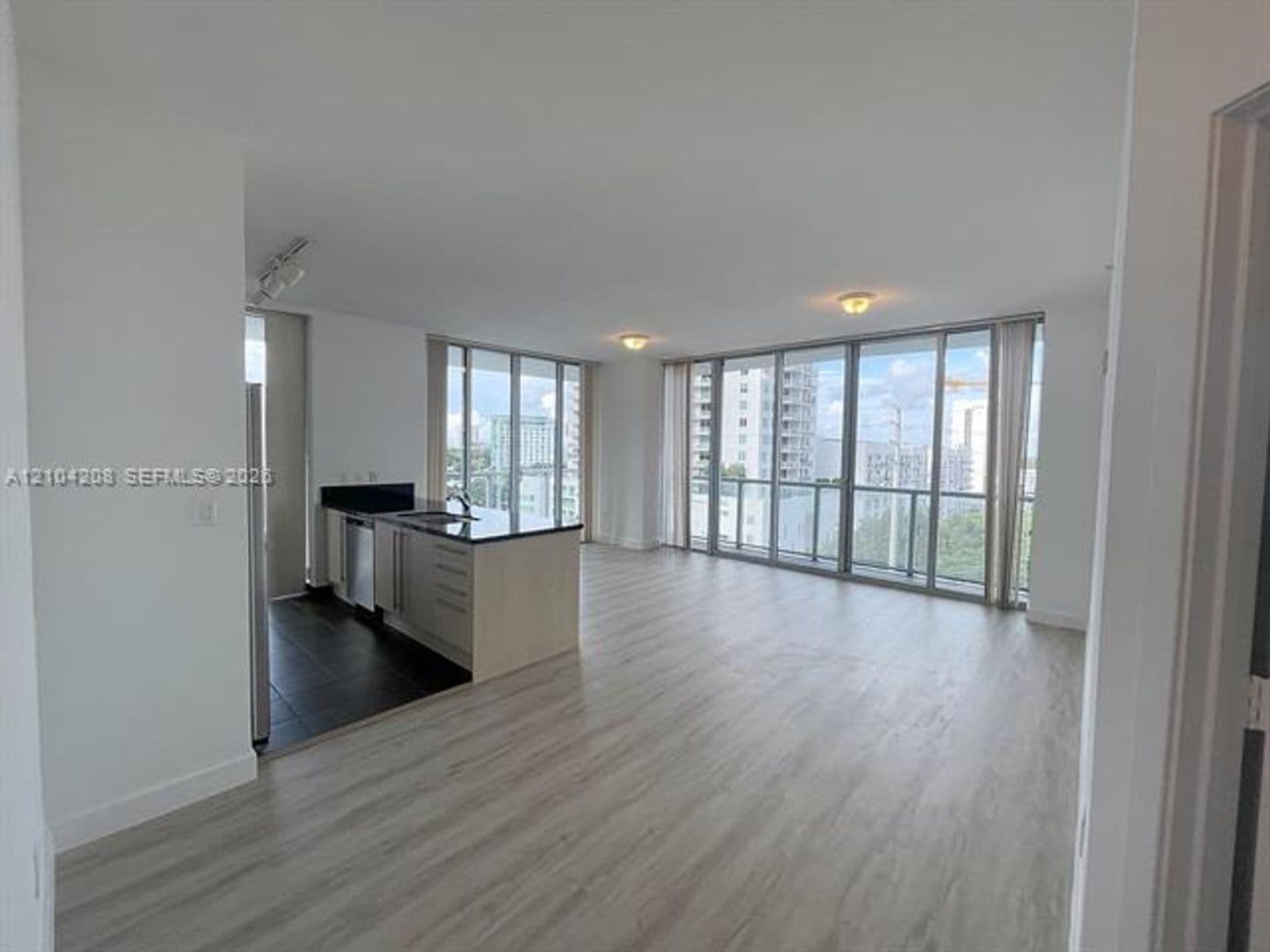 Miami Condo: 79 SW 12th St cu-1001-S