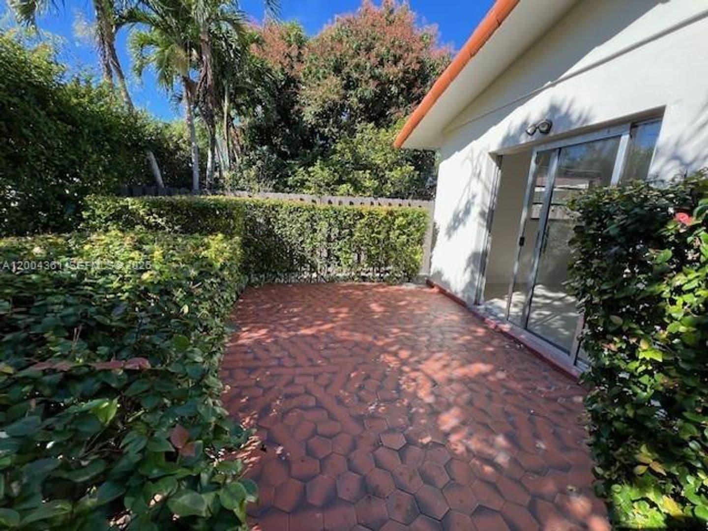 Miami House: 2500 SW 58th Ave # 2500