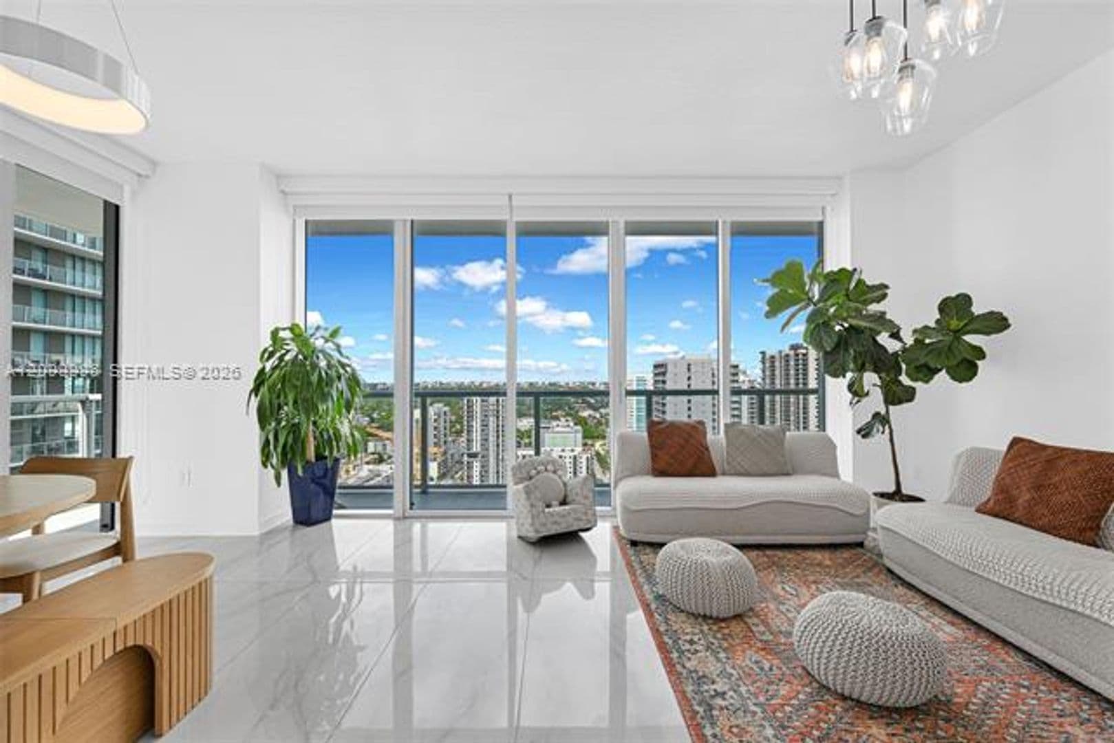 Miami Condo: 1111 SW 1st Ave cu-2714-N