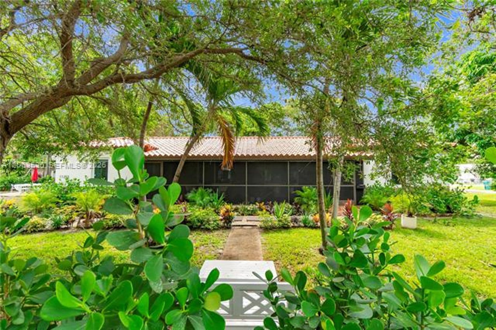 Biscayne Park House: 11201 NE 10th Ave cu-11203