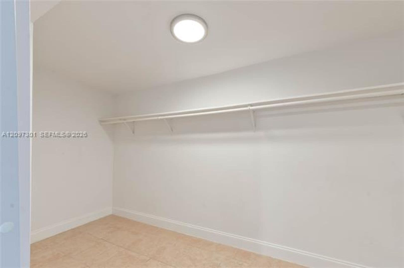 Miami House: 3916 SW 58th Ave # 3916