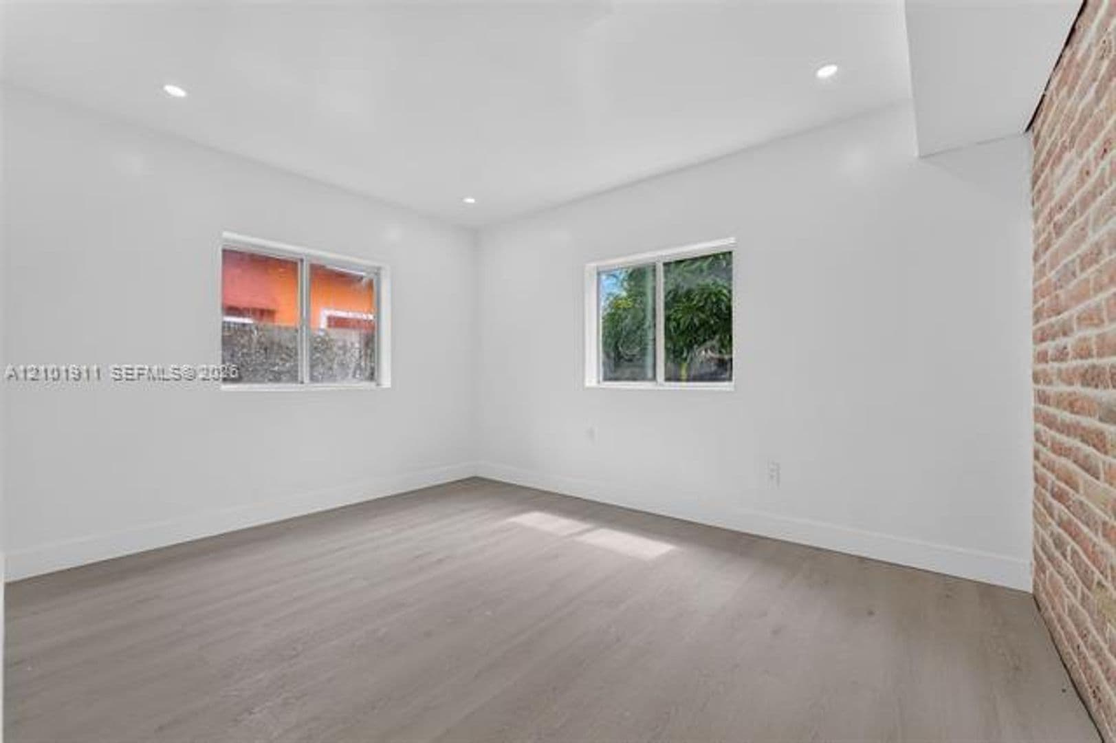Miami House: 334 NW 110th St # 334
