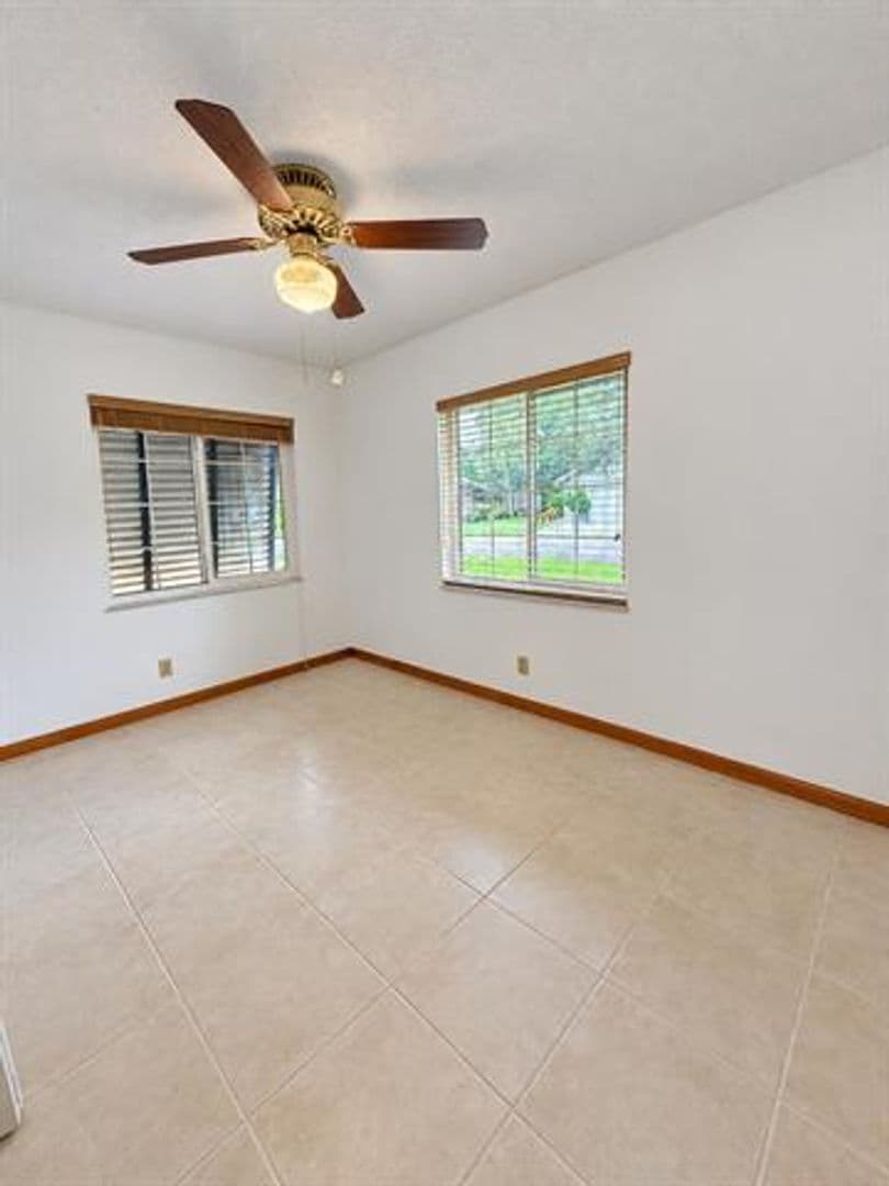 Cooper City House: 5611 SW 97th Ter # 5611