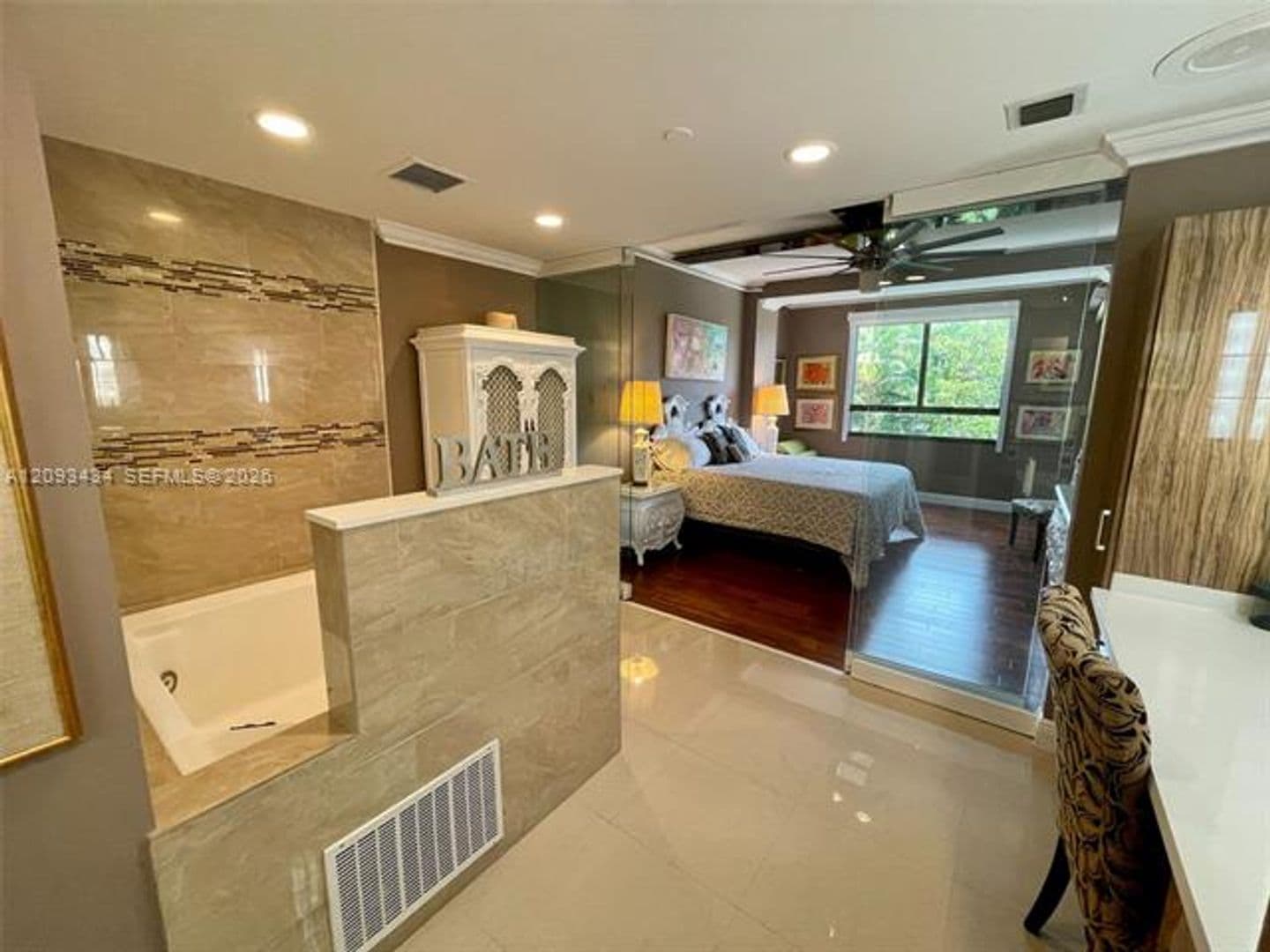 Key Biscayne Condo: 151 N Crandon Blvd cu-430