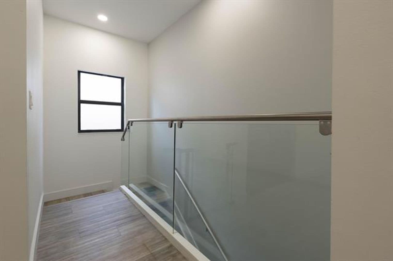 Miami House: 875 NE 193rd Ter # 875