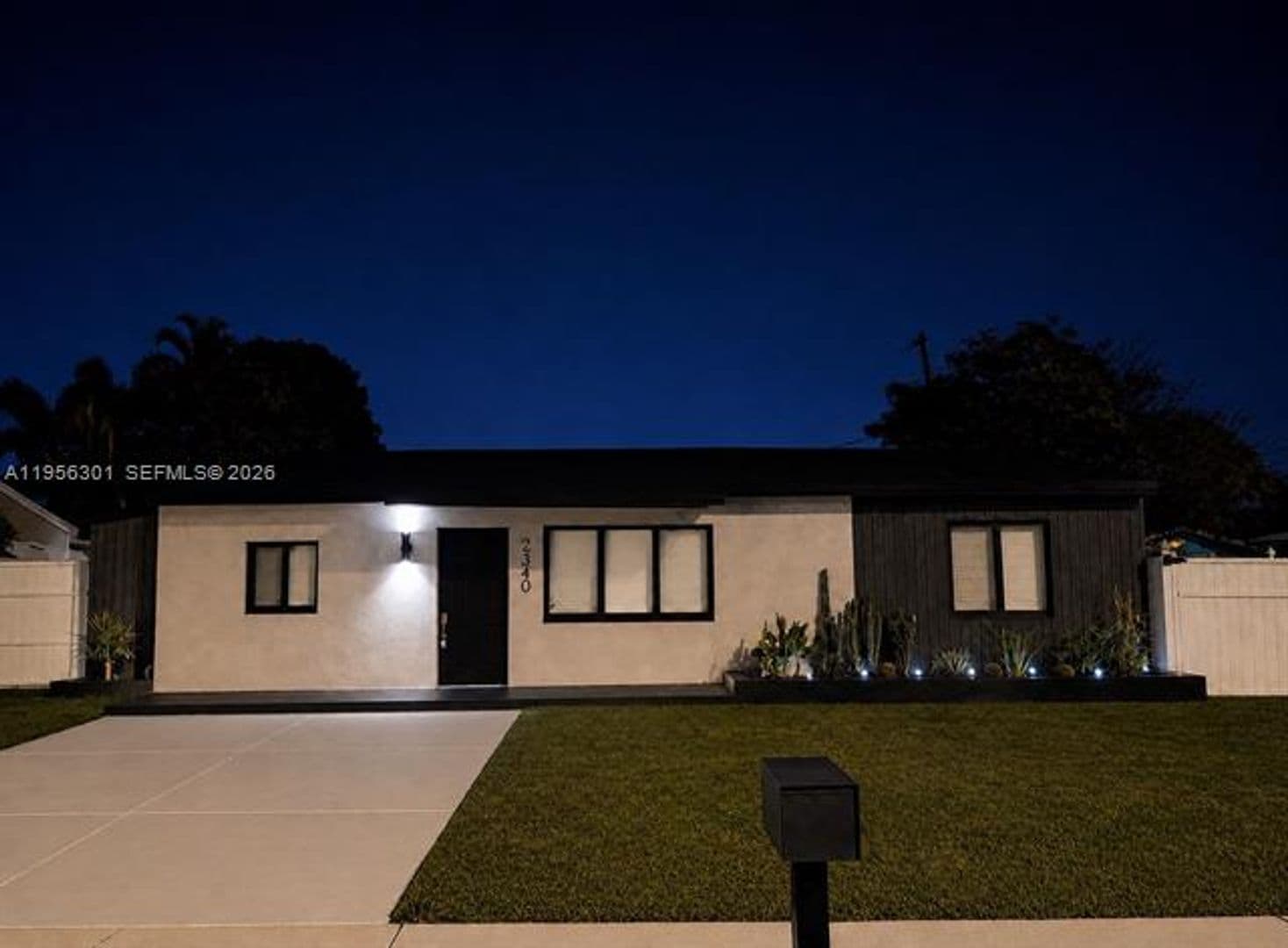 Fort Lauderdale House: 2340 SW 42nd Way # 2340