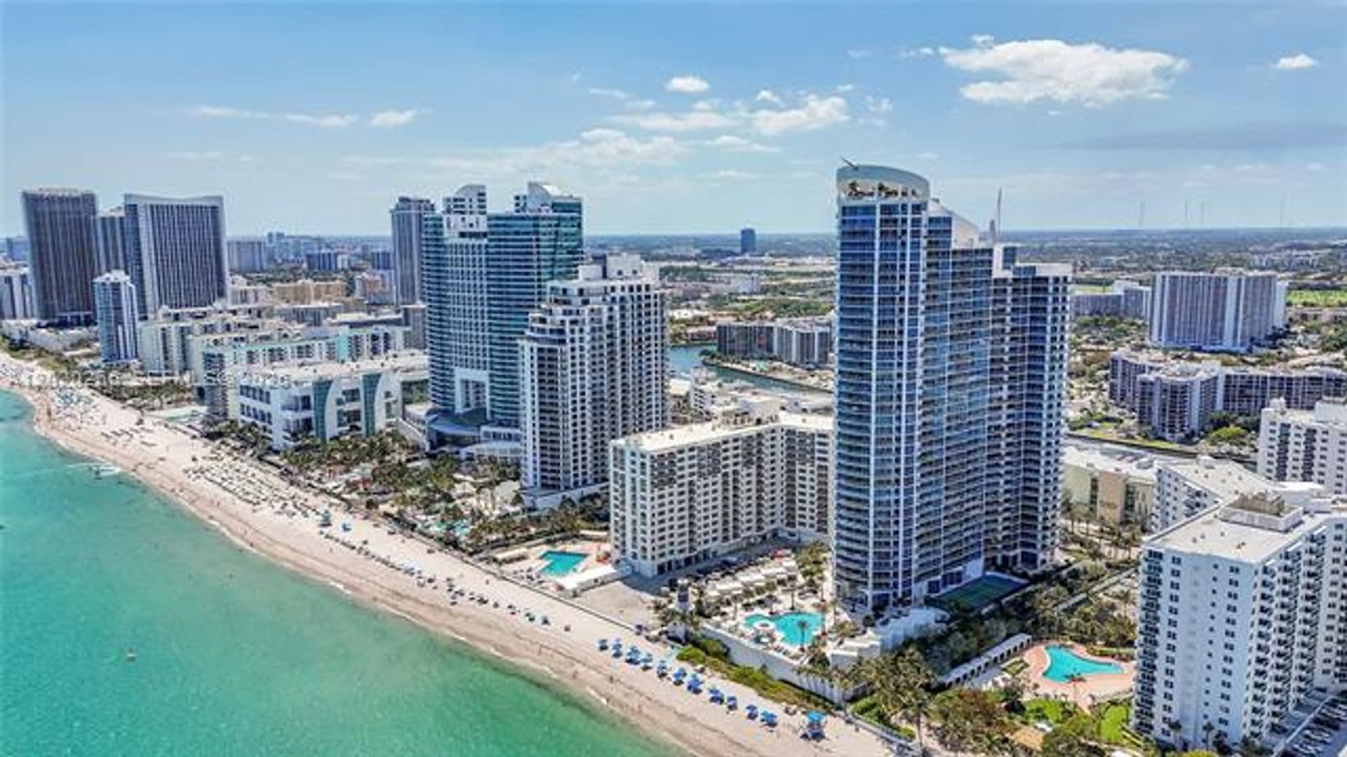 Hollywood Condo: 3101 S Ocean Dr cu-701