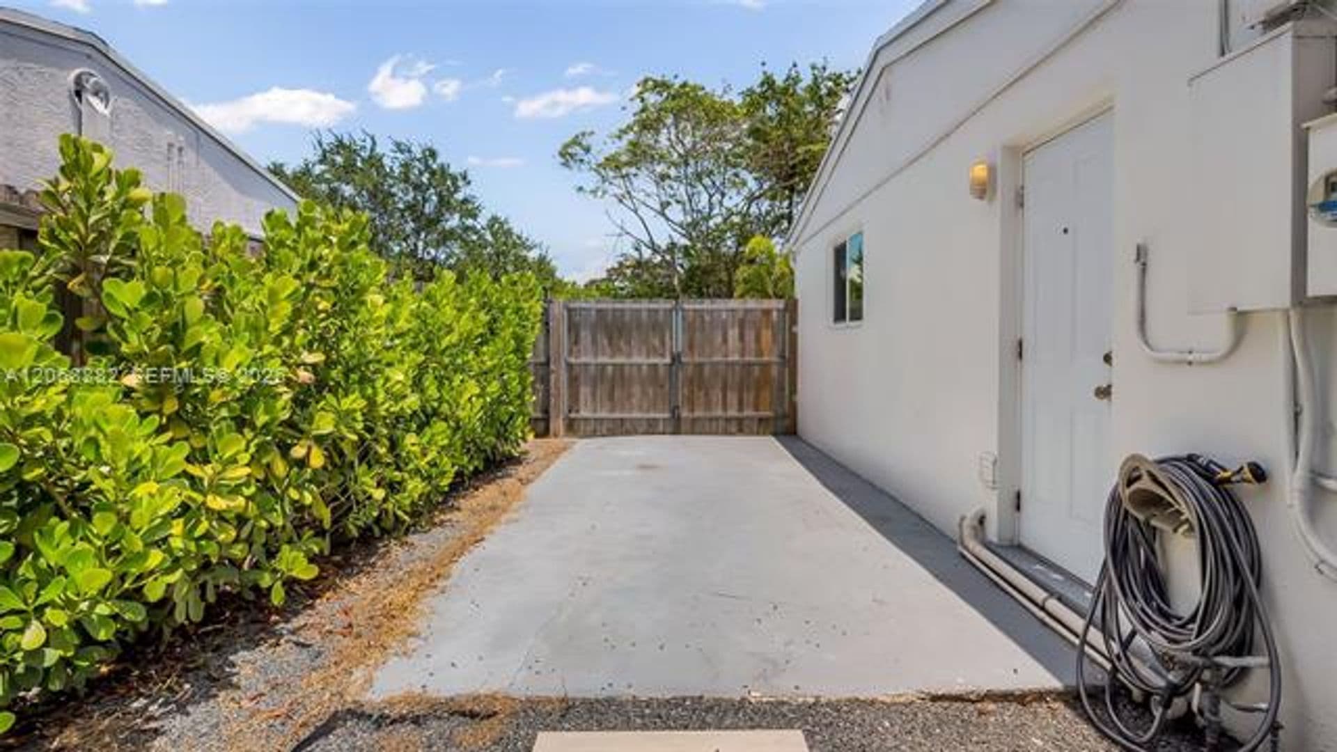 Hollywood House: 1116 N 31st Ave # 1116