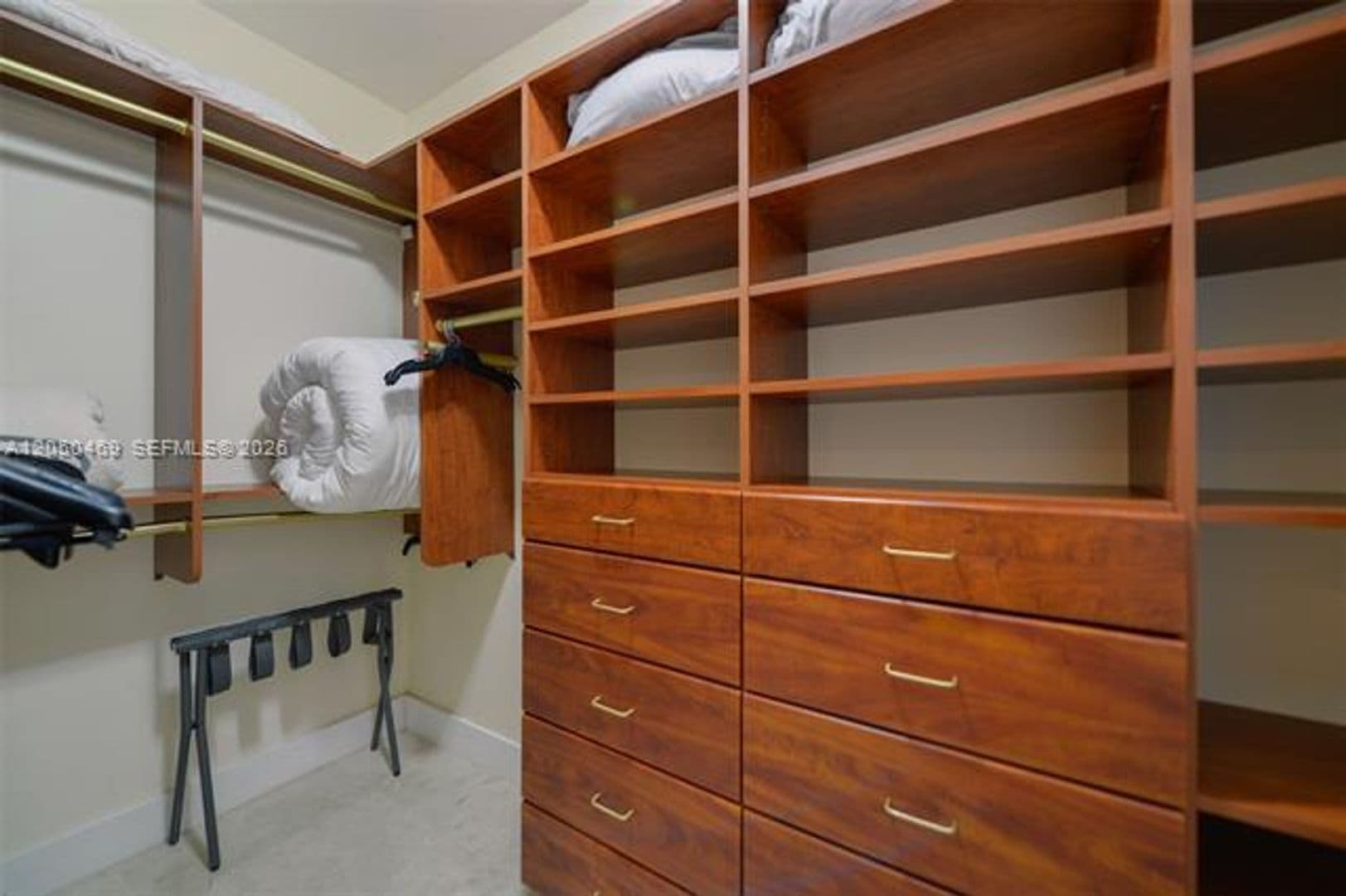 Hollywood Condo: 3101 S Ocean Dr cu-404