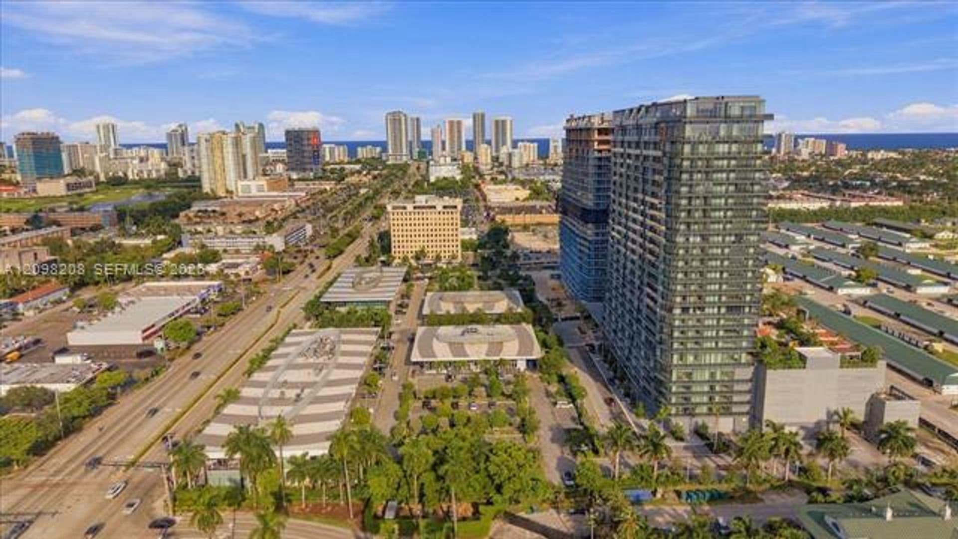 Hallandale Beach Condo: 1170 E Hallandale cu-2109