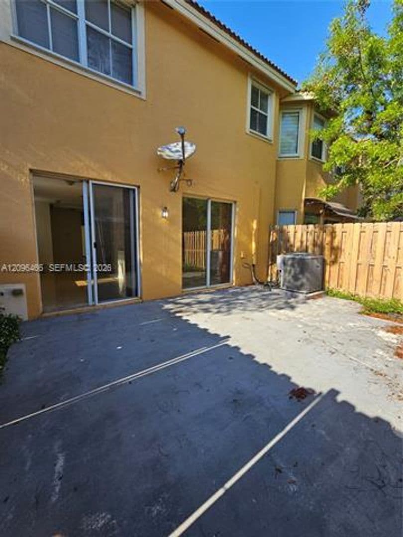 Miami Townhome: 16658 SW 79th Ter th 16658