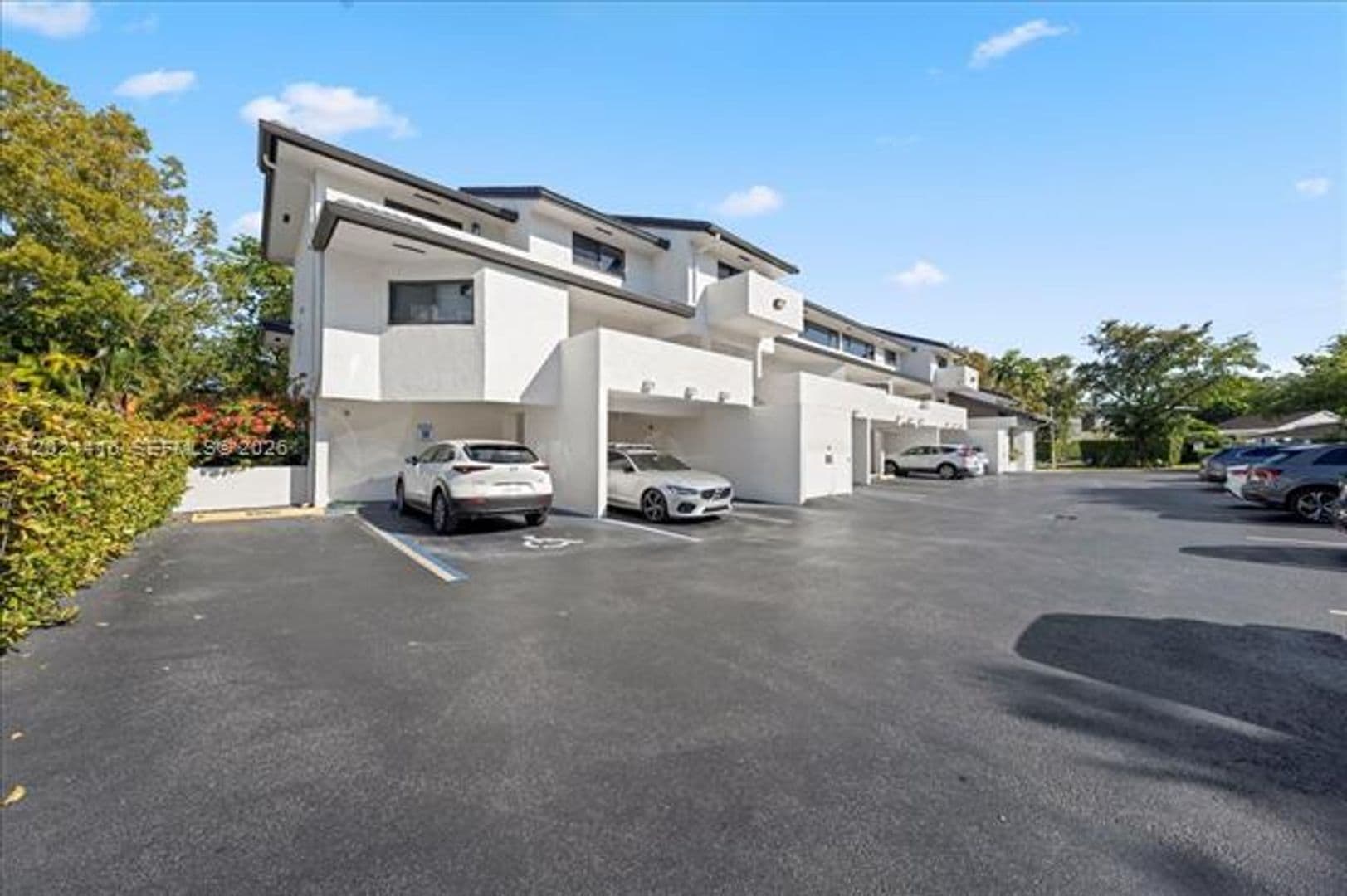 Coral Gables Townhome: 5750 Turin St th 207