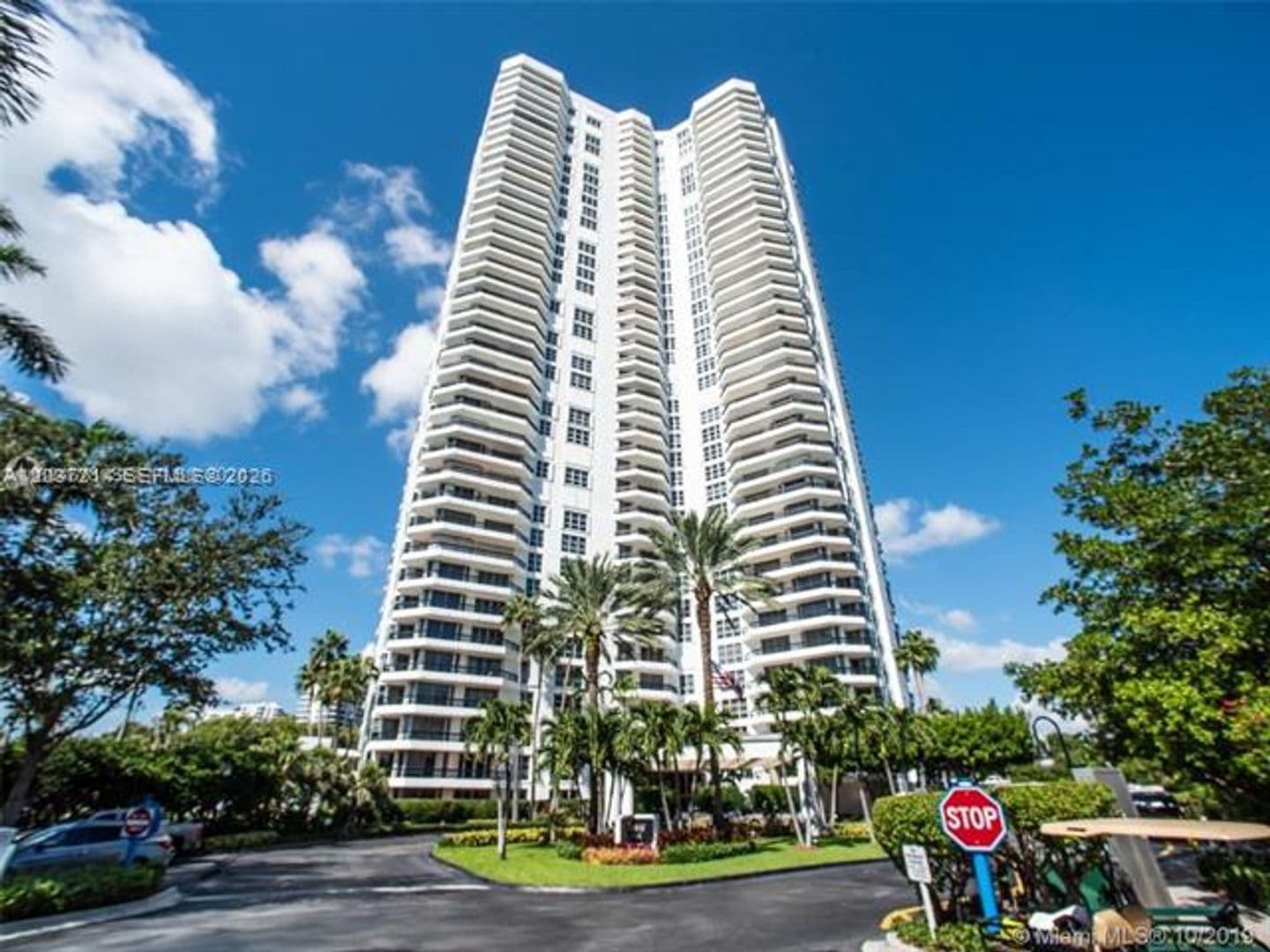 Aventura Condo: 3500 Mystic Pointe Dr cu-2306