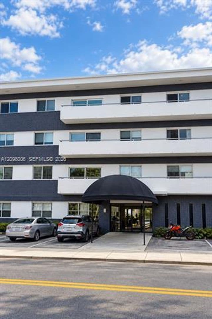 North Bay Village Condo: 1880 S Treasure Dr cu-3A