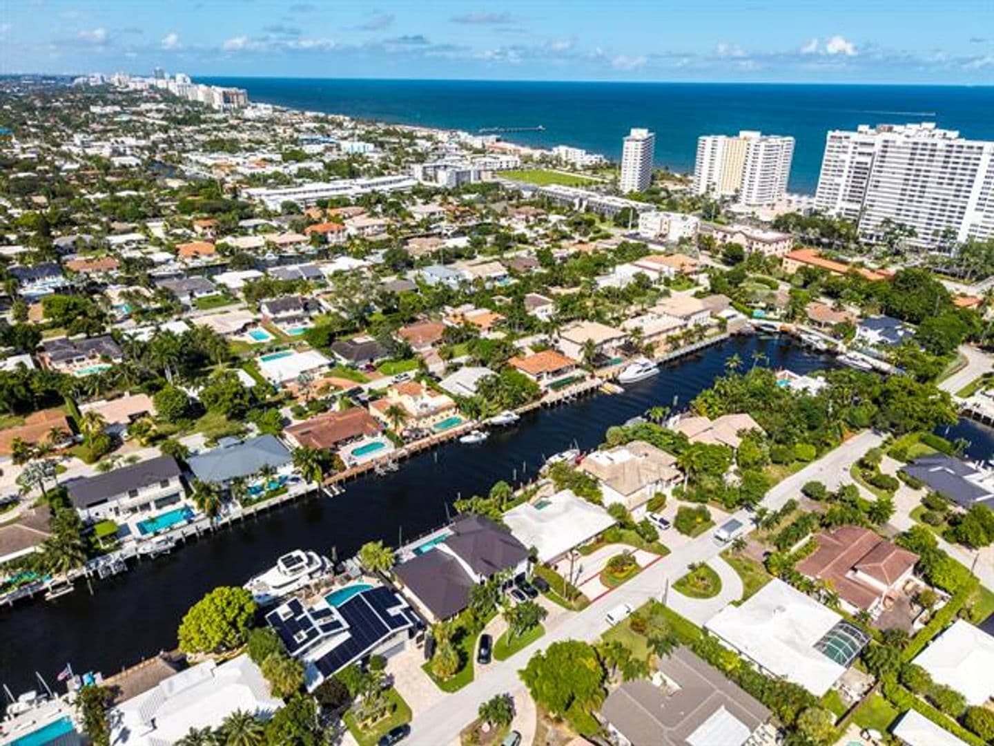 Fort Lauderdale House: 11 Castle Harbor Isle Dr # 11