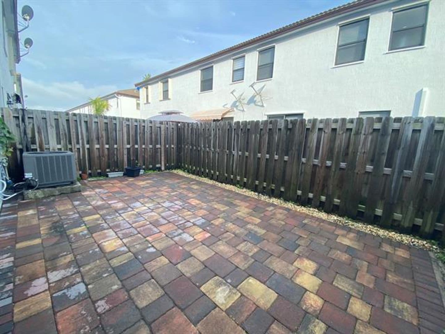 Doral House: 11269 NW 88th St th 11269