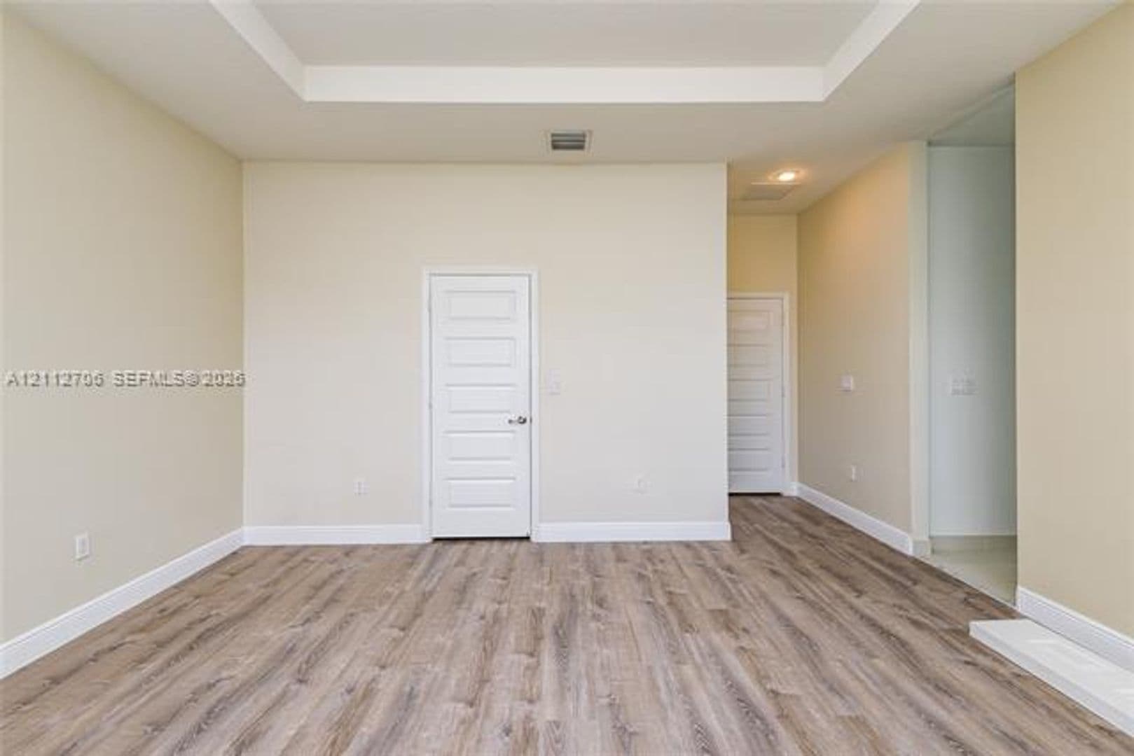Miami House: 804 NE 191st St # 804
