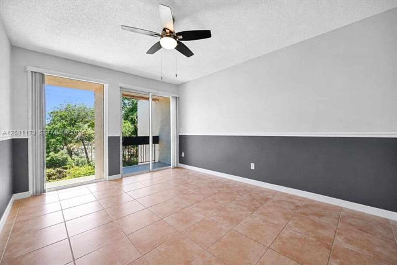 Miami Townhome: 9133 Fontainebleau Blvd th 5