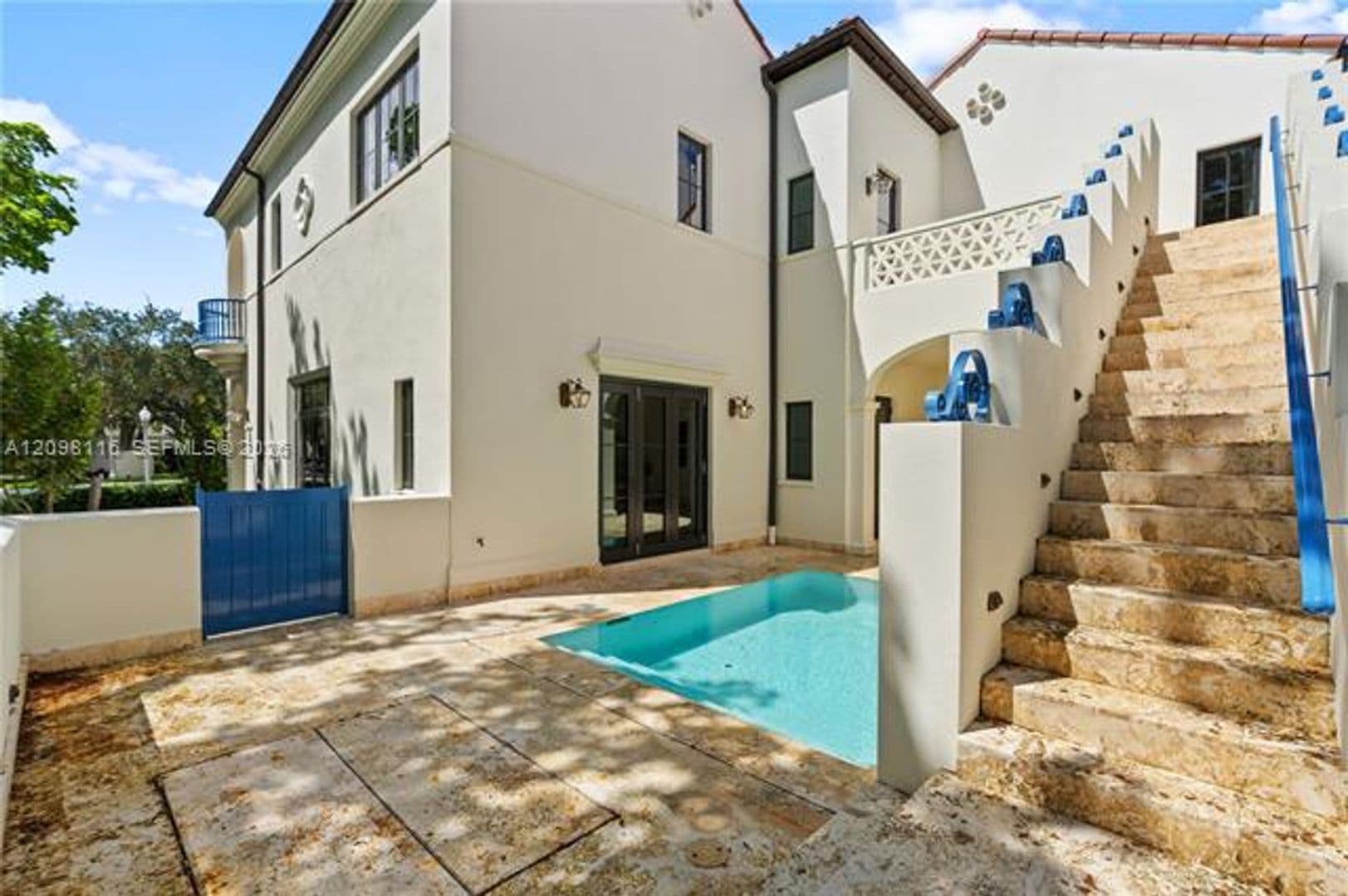 Coral Gables Condo: 555 Santander Ave cu-V4
