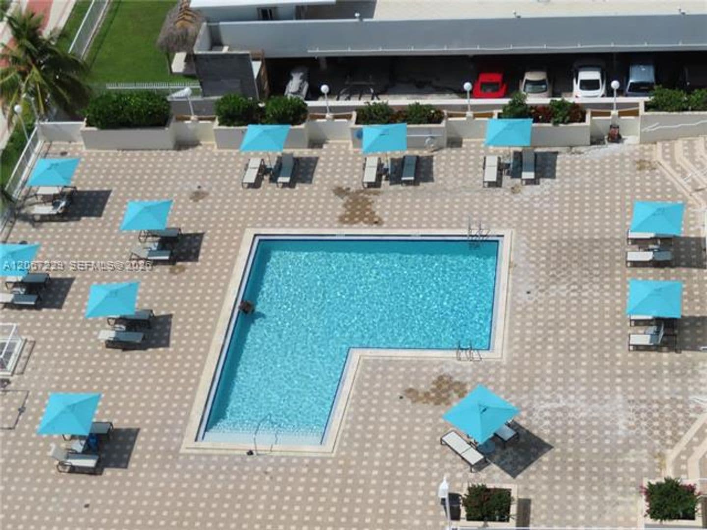 Miami Beach Condo: 5701 Collins Ave cu-1003