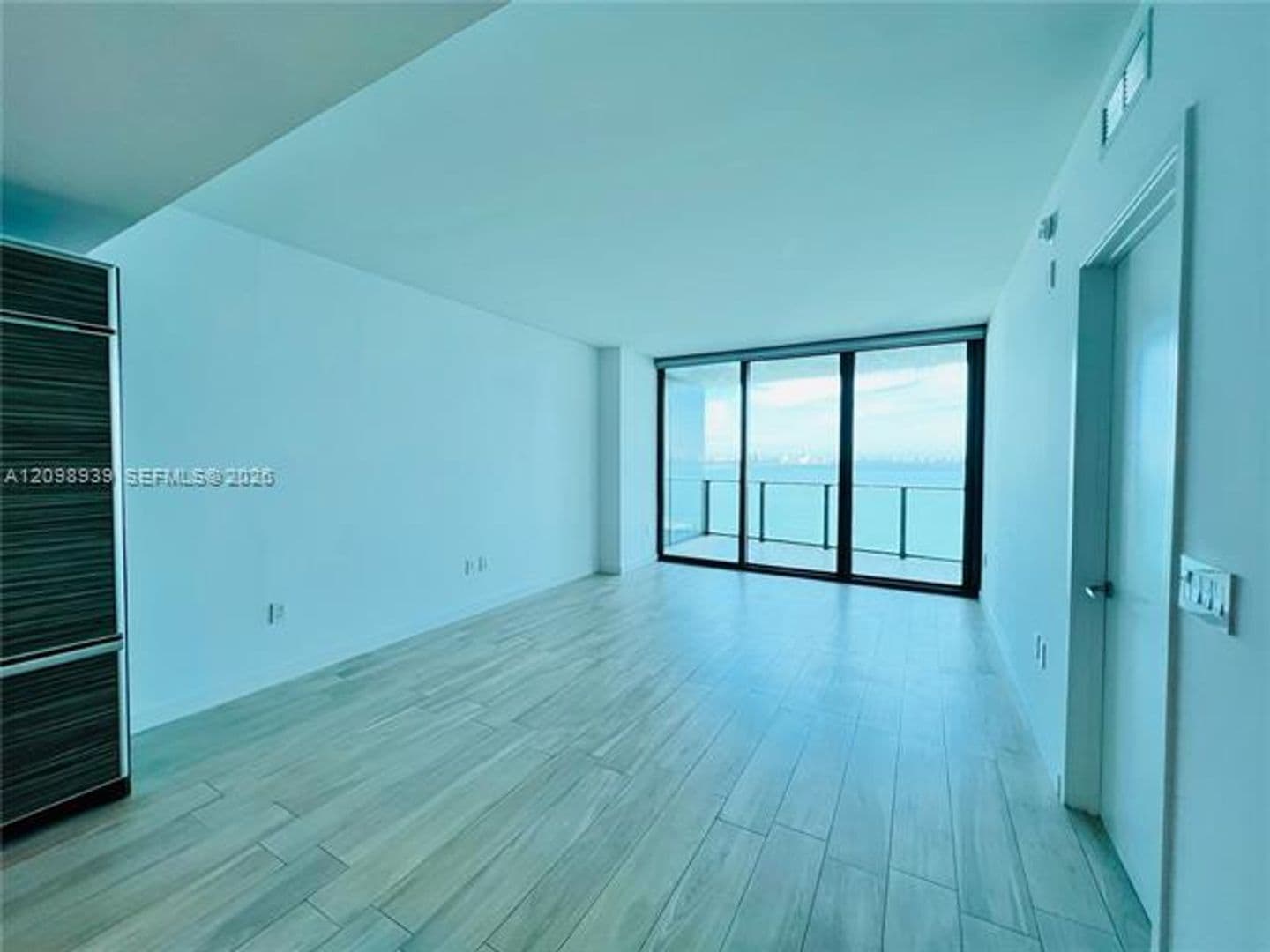 Miami Condo: 460 NE 28th St cu-1206